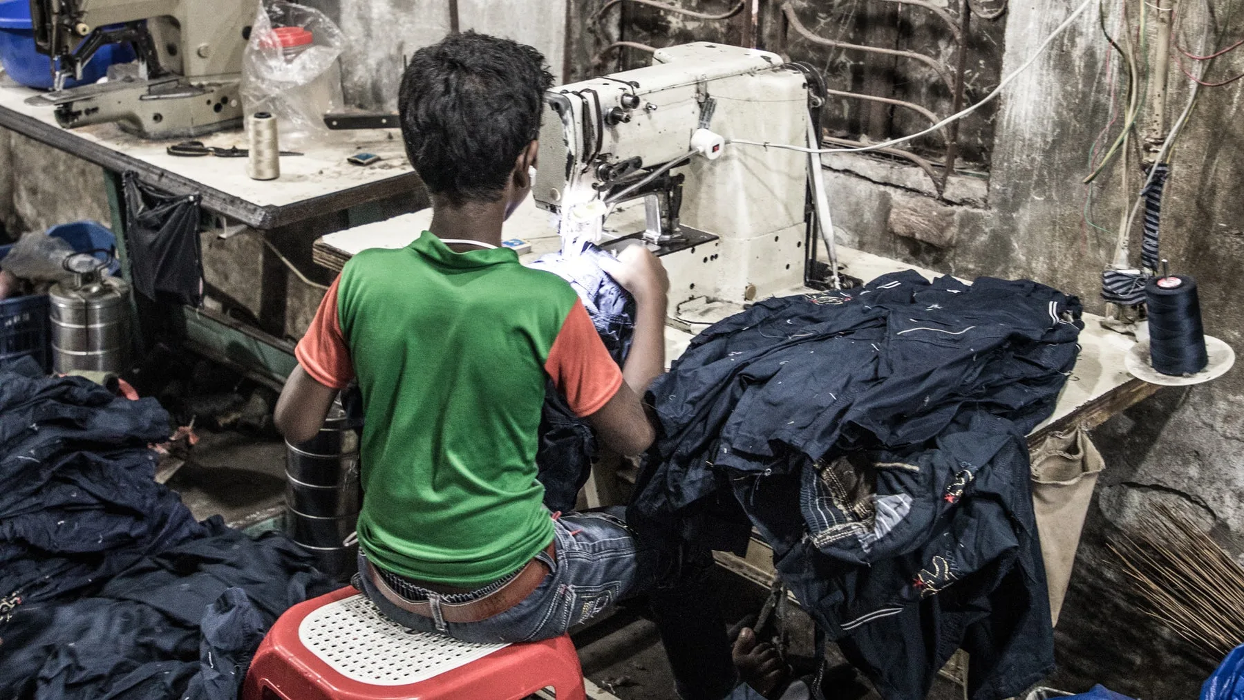 Fashioning with Waste: Turning Fast Fashion into an Opportunity in Africa