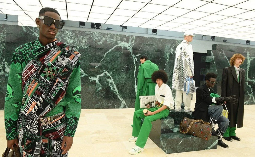 World Fashion is Embracing New Kente Fabric Trend from Africa