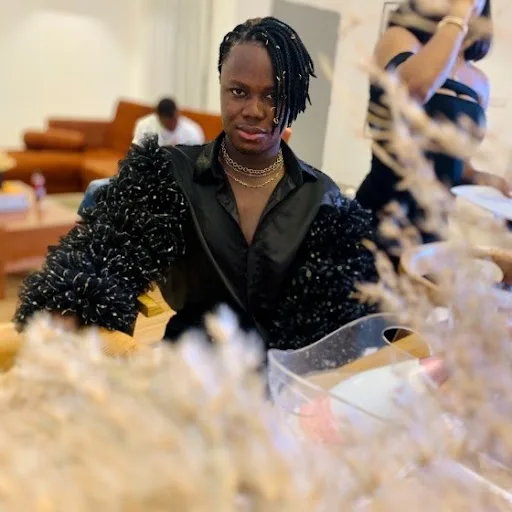 Fola Francis Makes Fashion History By Being The First Transgender Model To Appear In Lagos Fashion Week.